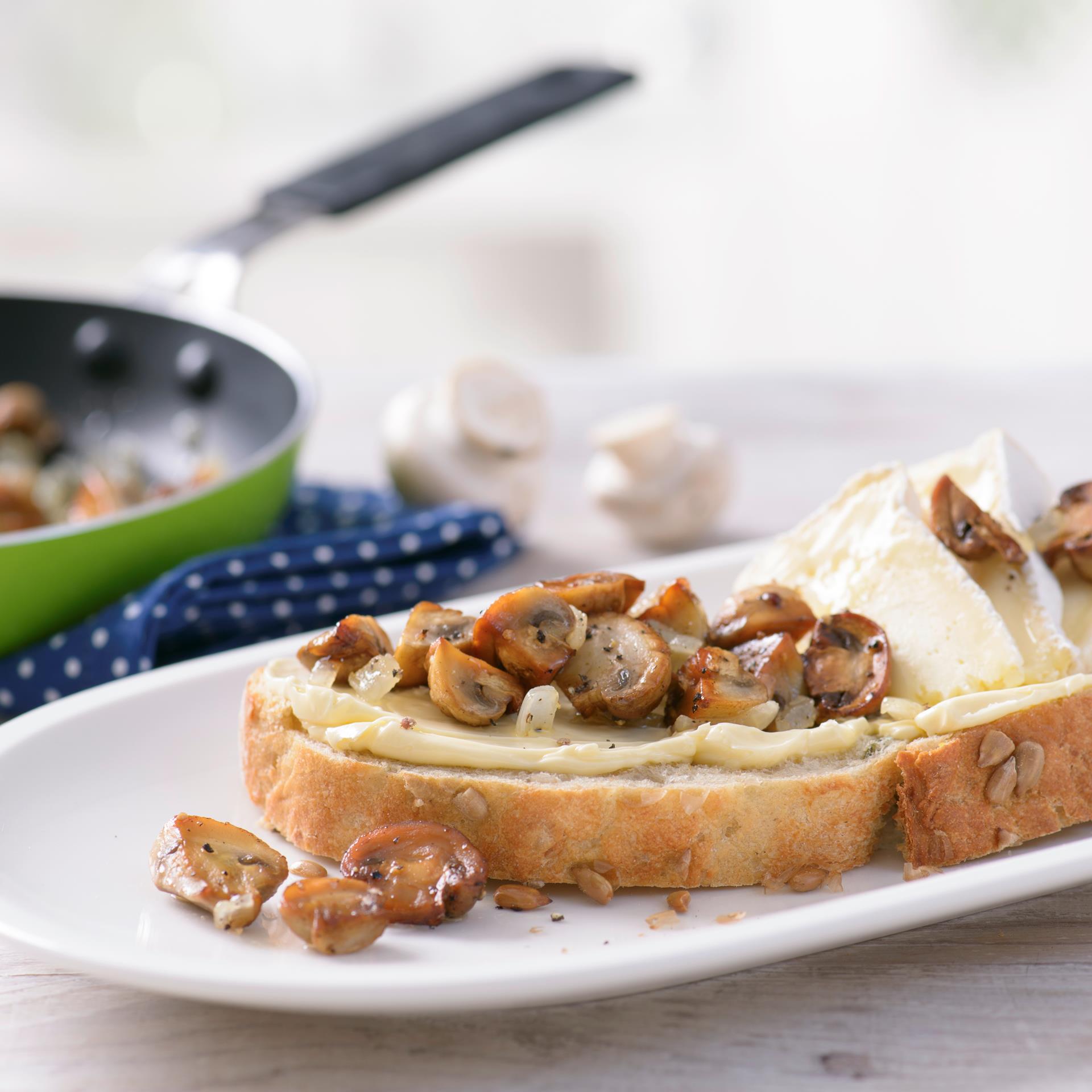 Camembert-Brot mit Pilzen | Latta